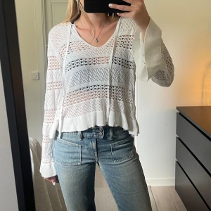 Zara tröja! - Säljer denna superfina tröja ifrån zara då den inte kommer till användning!🤍🤍