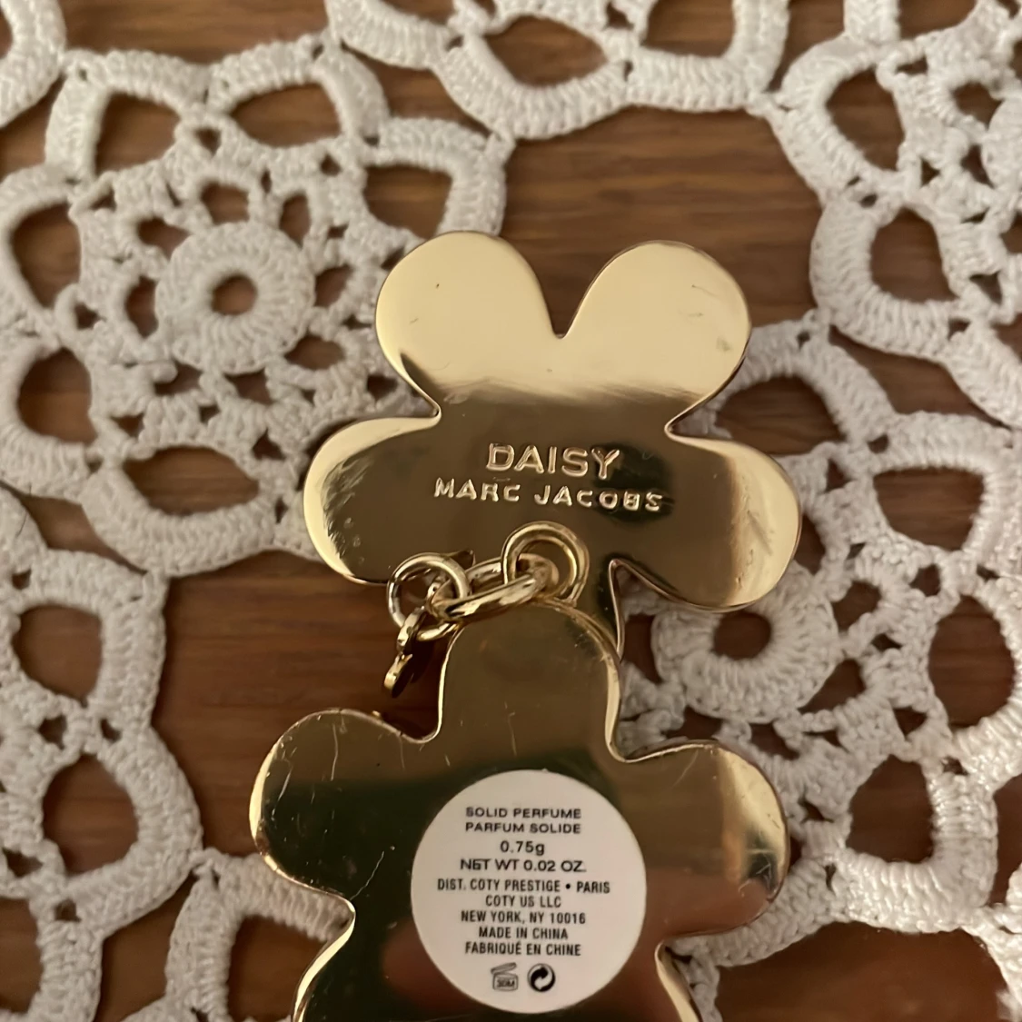 Blommig solid parfym i rosa och guld - 92