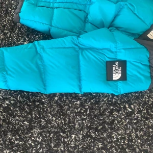 The north face jacka  - North face jacka  St M Ganska fräsch   Priset är diskuterande 