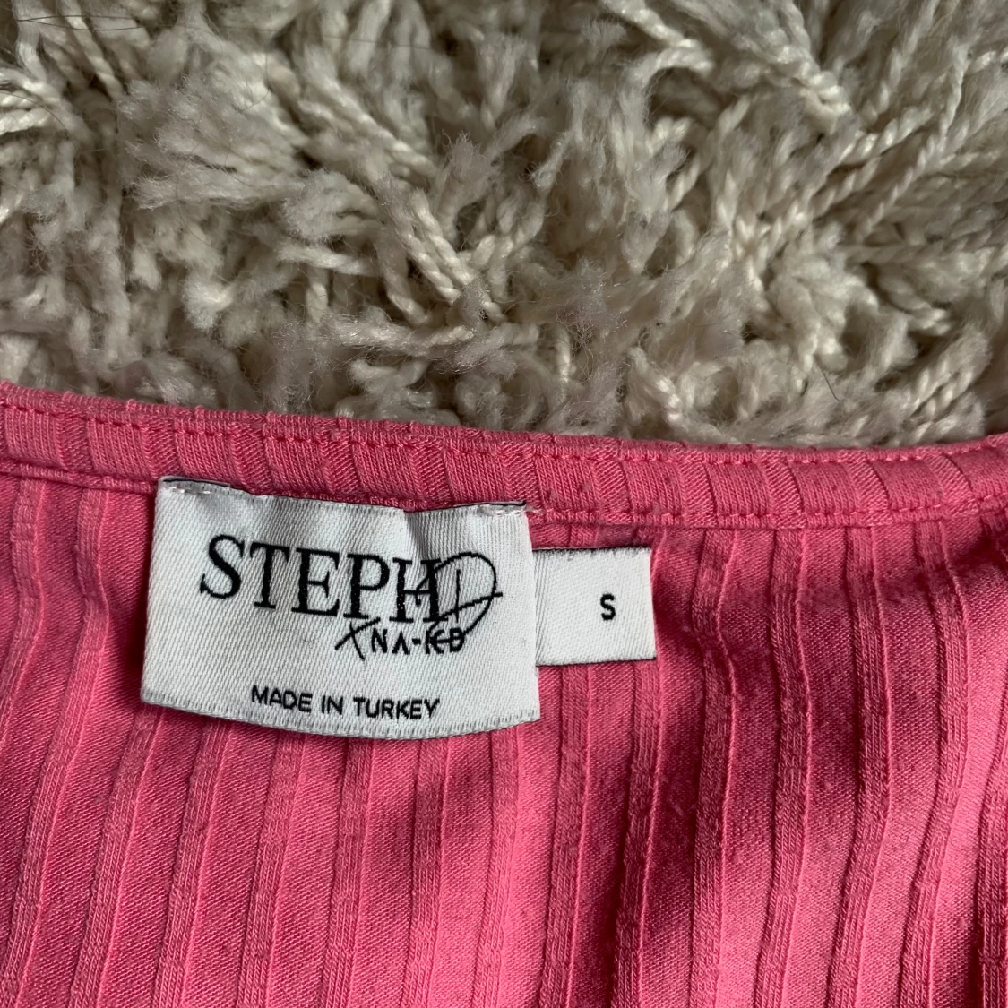 Rosa ribbad topp från NA-KD - 90