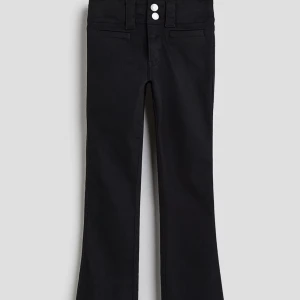 Jeans  - Säljer dessa lågmidjade jeans då de inte kommer till användning❤️