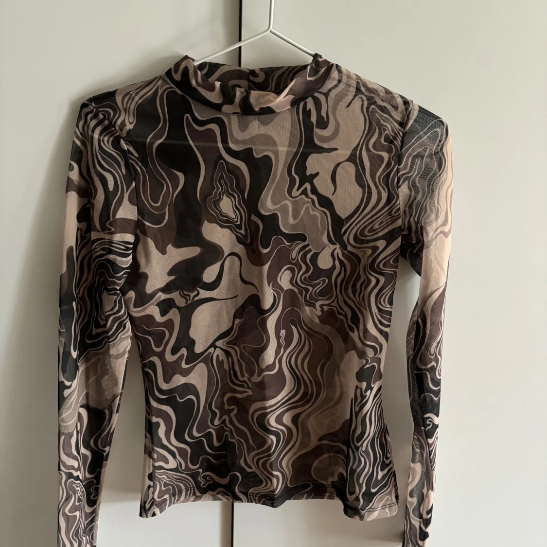 Meshtopp med liten krage 