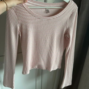 NELLY SET - Så fint set med tröja och långkjol från Nelly! Använt 1 gång 