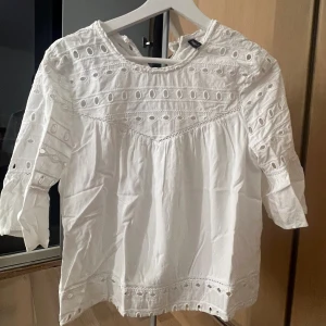 Vit blus - Jättesöt vit blus från only