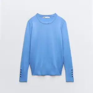 En ljusblå ”stickad” långärmad tröja från zara, superfin men har inte kommit till användning. Köptes för 399kr