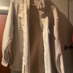 Beigh mockajacka - Super skön Perfekt till våren o sommaren Så fin