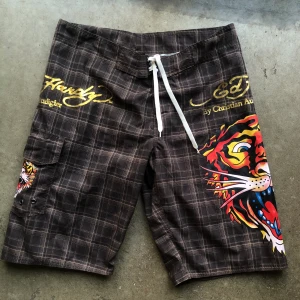 Ed Hardy  - Ed Hardy badbyxor i bra skick!🐯
