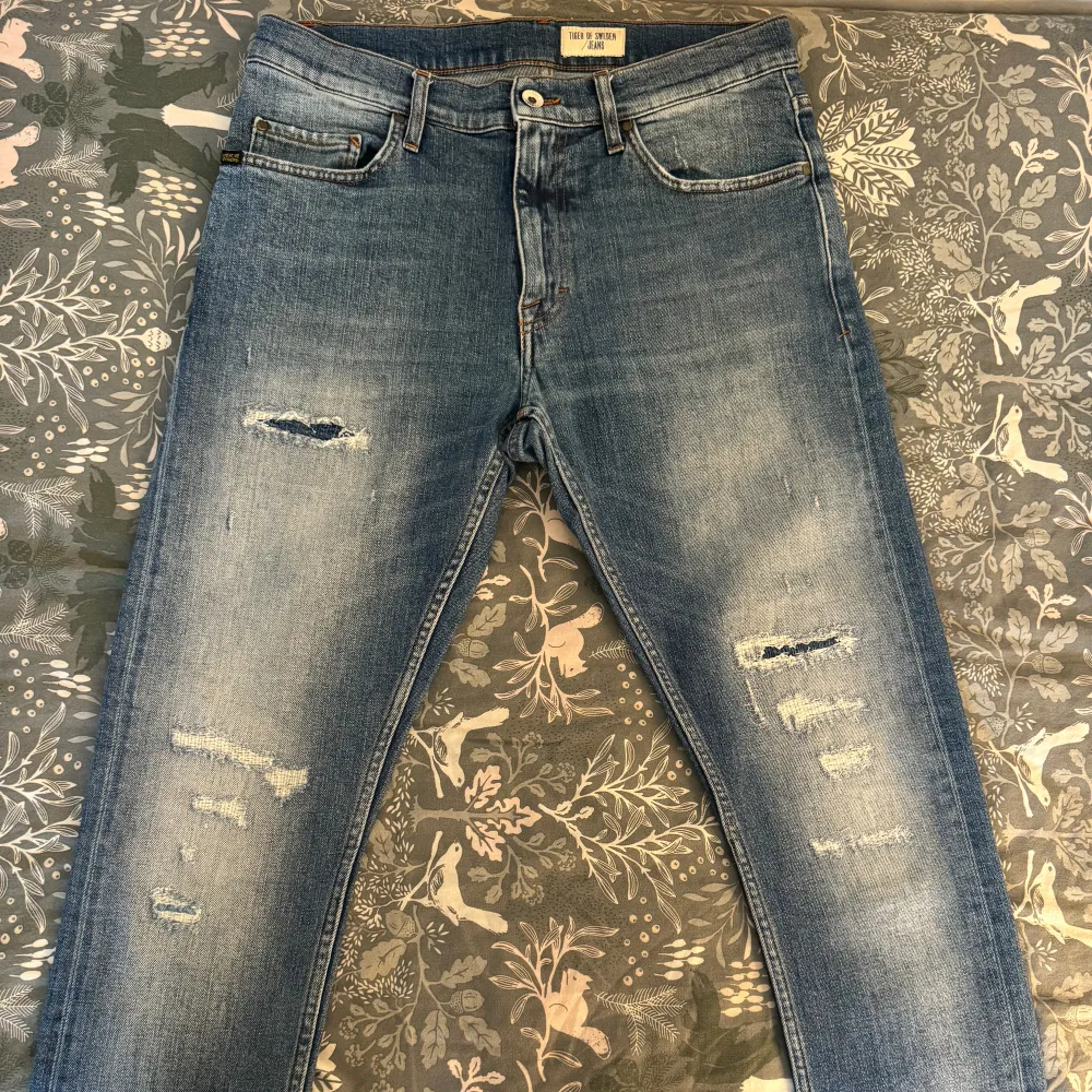 Säljer mina tiger of sweaden jeans, style är PISTOLERO. Den är i nyskick oc har storlek W 32/L 32. Jeans & Byxor.