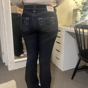 True religion jeans - Skitsnygga true religion jeans💗Säljer pågrund av att dem inte kommer till användning. Nypris är 2325 kr. 