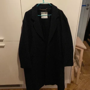 Moschino jacka - Moschino jacka  Känns som en small/medium  100% ull  