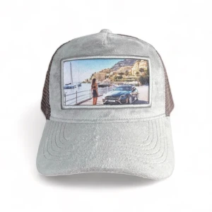 Avenir UF keps - Köp en keps från mitt uf företag, det är en grå velvet keps med snygg bild framtill. Priset är 299kr så köp här eller gå in på vår hemsida www.aveniruf.shop   Följ gärna oss på Instagram och tiktok: @Aveniruf