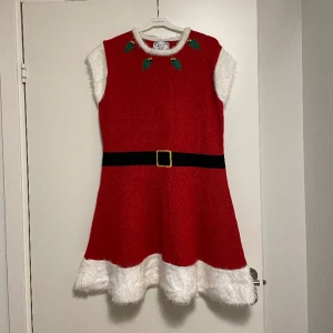Julklänning / tomteklänning  - Helt oanvänd klänning. 