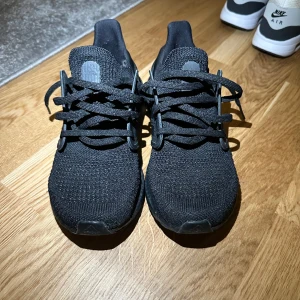Ultra Boost  - Säljer mina ultra boost använde ett få tal gånger är i princip i nytt skick. 
