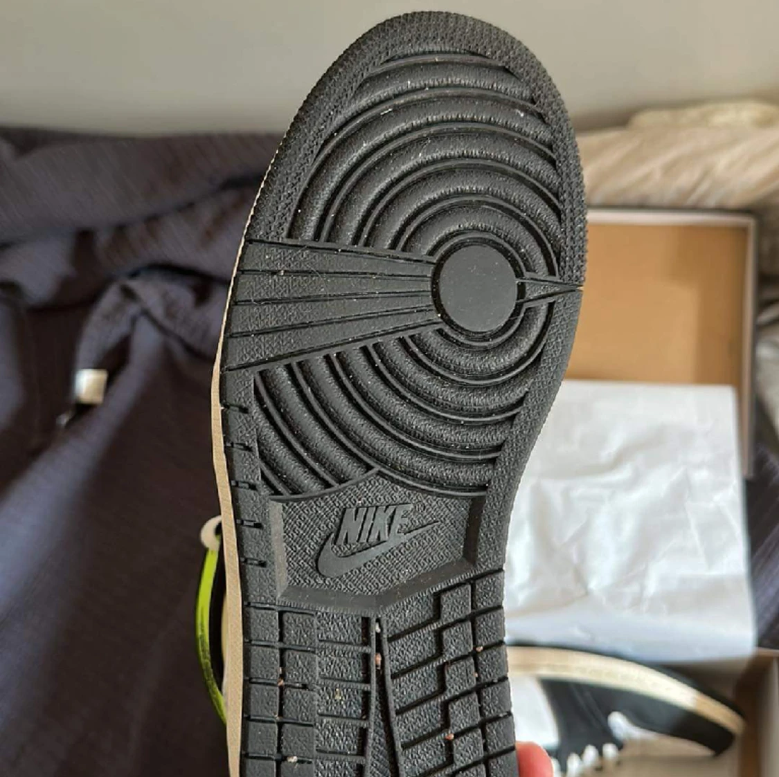 AirJordan 1 Volt Gold - 91