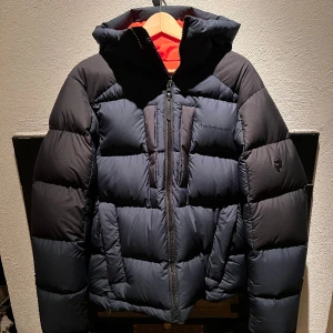Peak performance jacka - Vinterjacka från peak performance i väldigt bra skick 9/10.