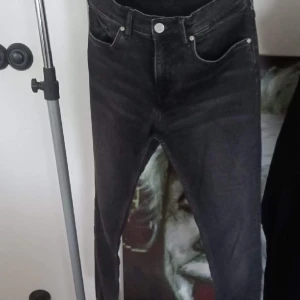 Gant  - Svarta Gant jeans  Använda en gång Storlek 170