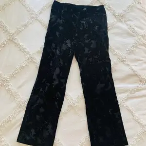 Velvet pants from h&m’s 90s (y2k) brand IMPULS  Size M  