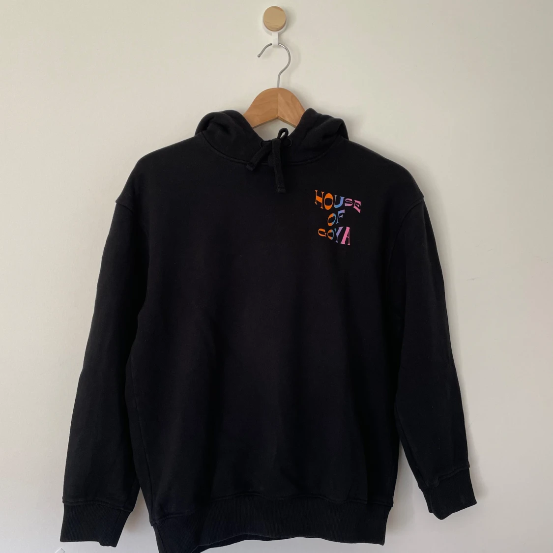 Stine Goya - Svart Hoodie