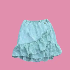 Mintgrön somrig kjol från Gekås! Oanvänd och inga defekter vad jag kan se 