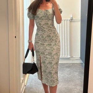 Klänning  - Använd två gånger  Storlek XS