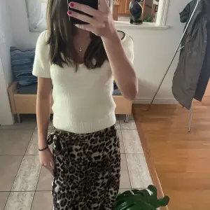 Säljer denna leopard kjol som även fungerar att ha som klänning!💗