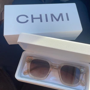 Chimis 04 Ecru - Säljer dessa jätte snygga chimis, men dem kommer ej till användning, bra skick inga fel på dem. 04 Ecru