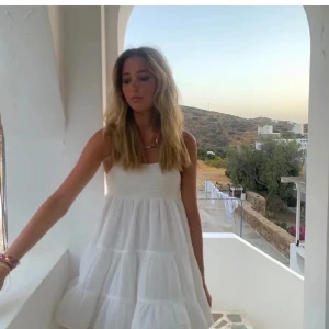 Klänning - Såå fin klänning, perfekt till student eller skolavslutning!💗 