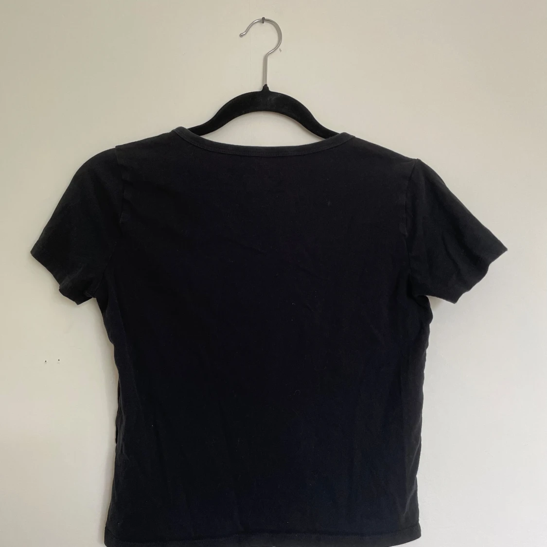 Svart t-shirt  - 90