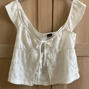 Knyttopp från gina - Jättefin och söt knyttopp från gina. Toppskick. 