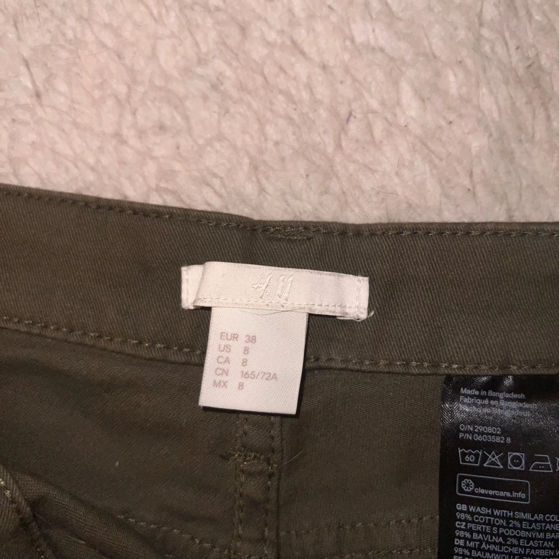 Olivgröna shorts från H&M - 91