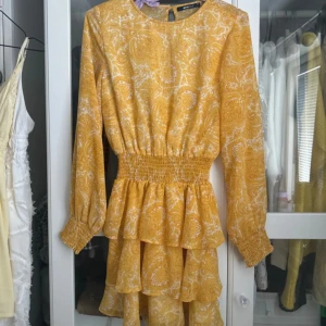 sommarklänning - använd några få gånger!