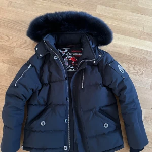 Moose Jacka - Storlek M Färg Svart Skicka 9/10