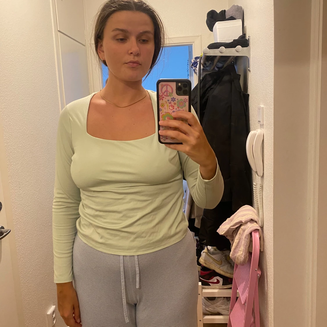 Grön tröja med fyrkantig hals💚