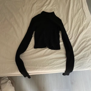 Kroppad tröja - från HM storlek XS