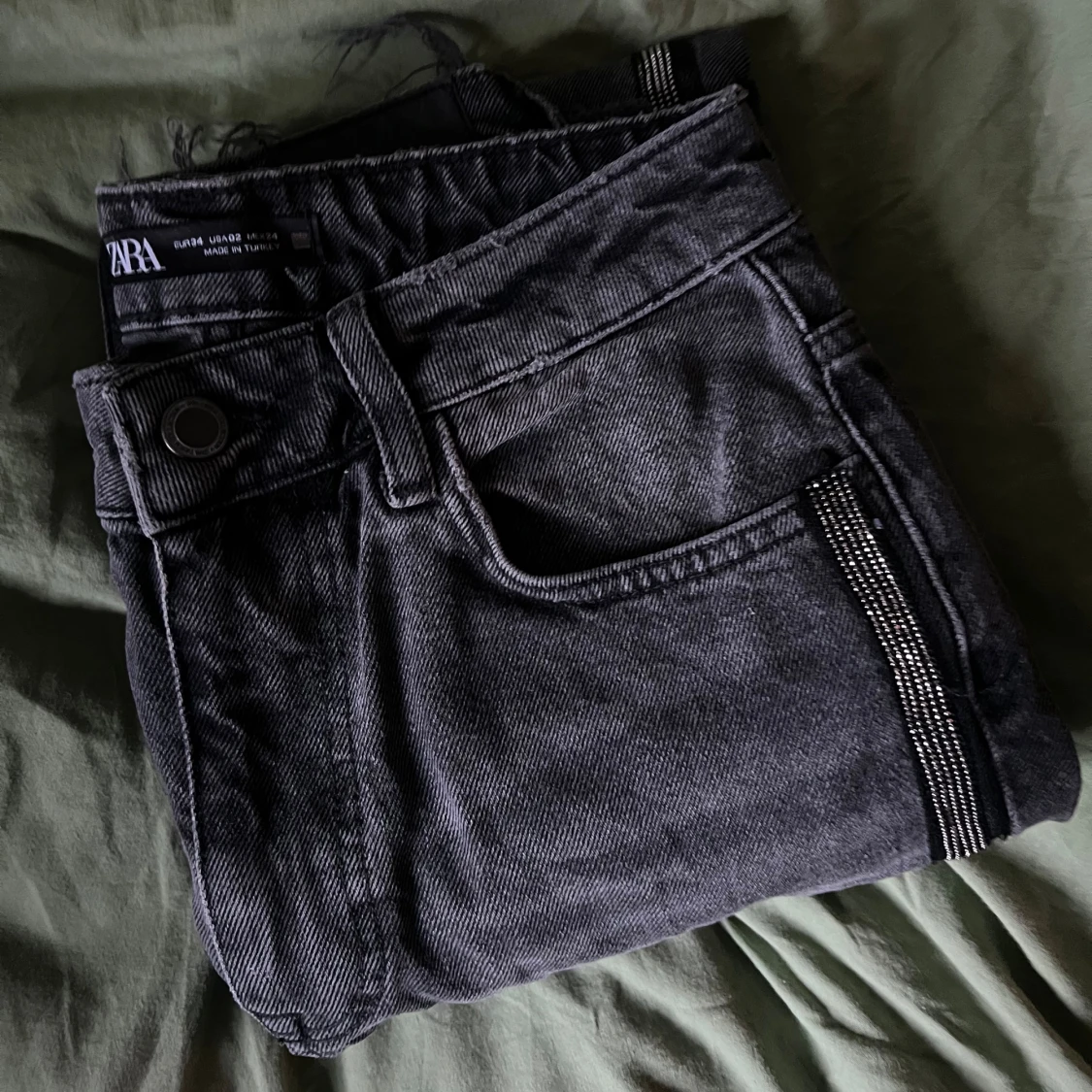 Svarta jeans