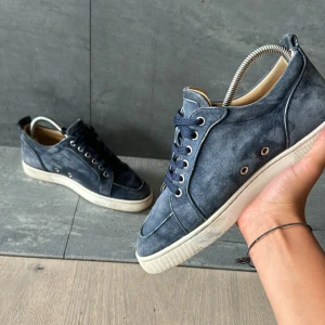 Louboutin skor - Ett par svin fräscha loubs för 3,2!! De är 100% äkta kan skicka bilder om ni vill äkthets kolla de!🤝 dm för minsta lilla fråga!!