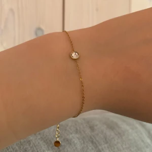 Armband  - Supergulliga armband som inte kommer till användning. Frakt tillkommer på 18 kr 🌸