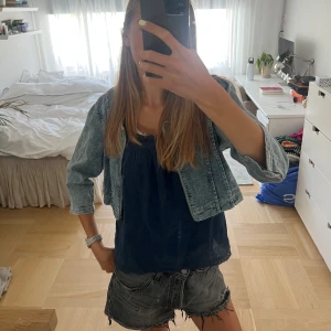 Jeansjacka  - Cool, aldrig använd