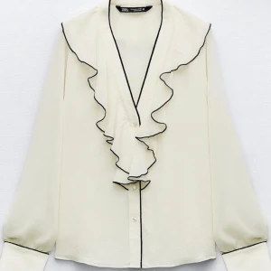 söt blus - jättefin blus, original pris 400