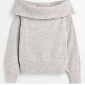 off shoulder tröja - en stickad off shoulder tröja ifrån hm❣️ inga defekter, pris går att diskuteras