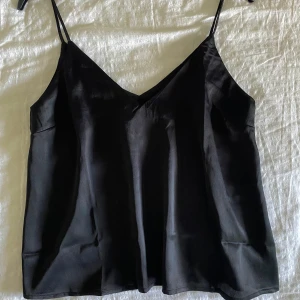 Linne - Är i gott skick och har inte använts 