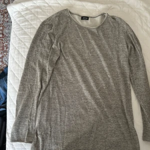 Disel tröja grå - Disel tröja grå tunn och lite oversized 