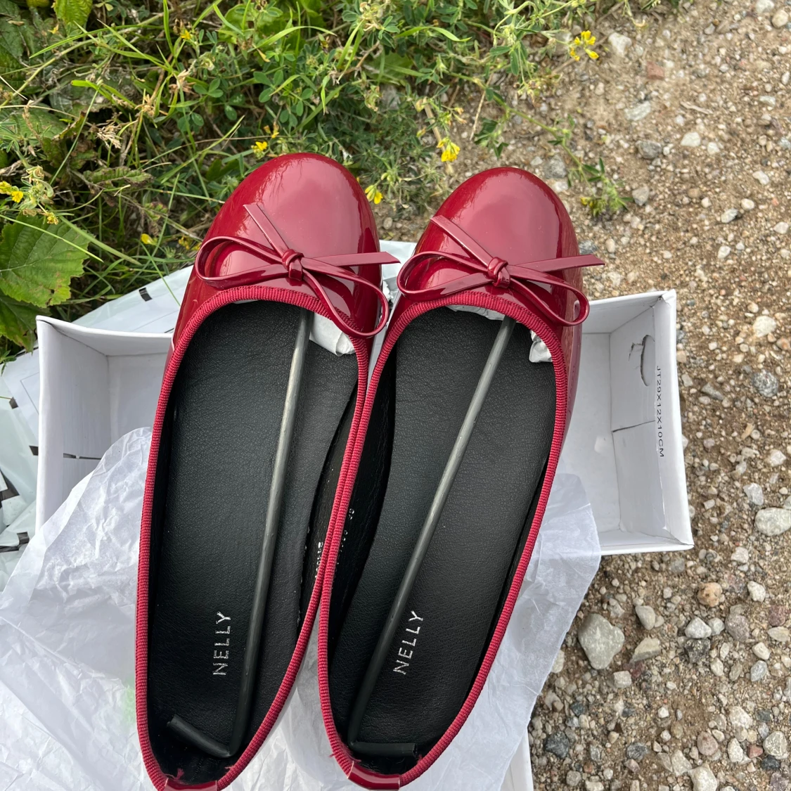 Vinröda ballerinaskor - 90