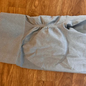 Tights - Säljer dessa tights då dem är för små, inte så stretchiga. Minns ej märket.