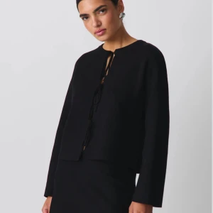 Kofta -  as cool men söt kofta. Aldrig andvänd och prislappen är på☺️😍