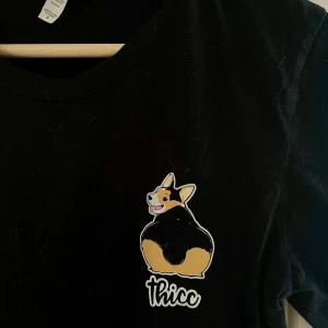 Pavlov the corgi - T-shirt med corgi, pavlov the corgi