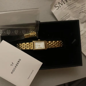 Mockberg klocka  - Kvitto, extralänkar och asken medföljer! Hör av er för fler frågor❤️