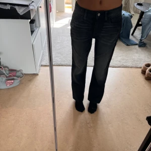 Svarta jeans - Helt oanvända