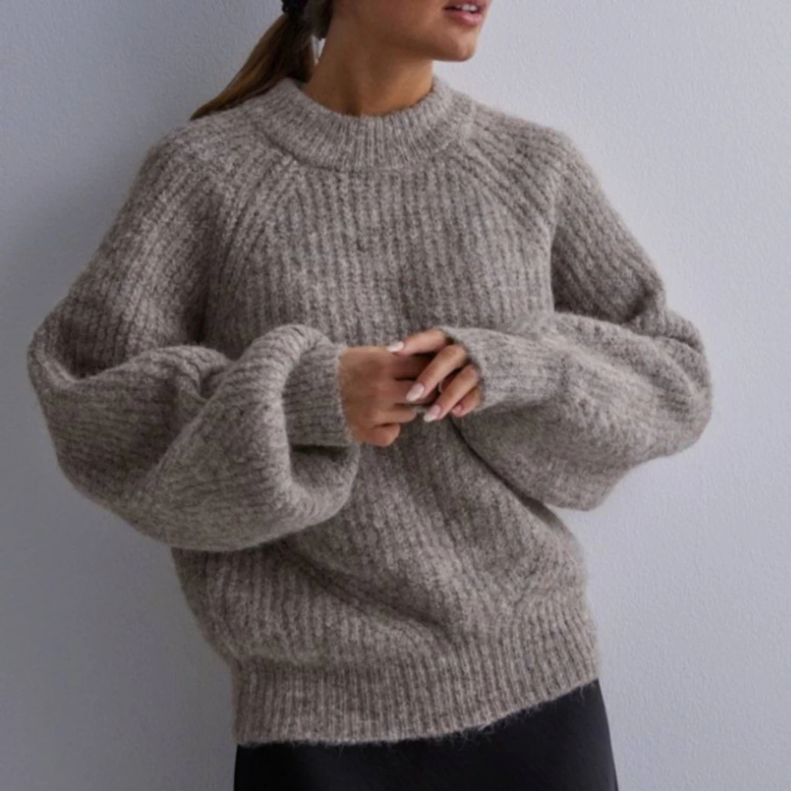 Stickad tröja object