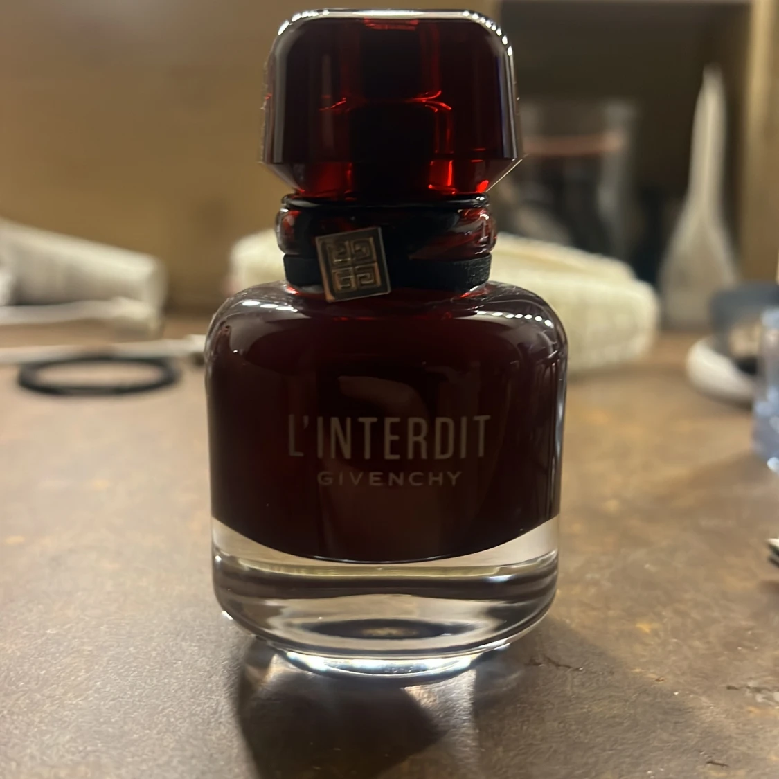 Givenchy l’interdit rouge  - 90